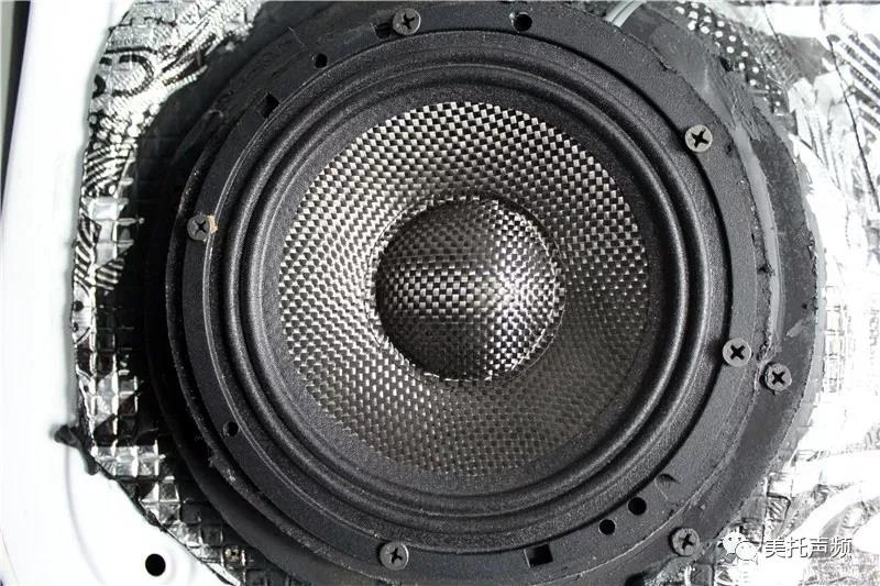 两台PS8，30W重金打造-必威BETWAY官网武汉店为奥迪Q5音响升级美国Hybrid Audio