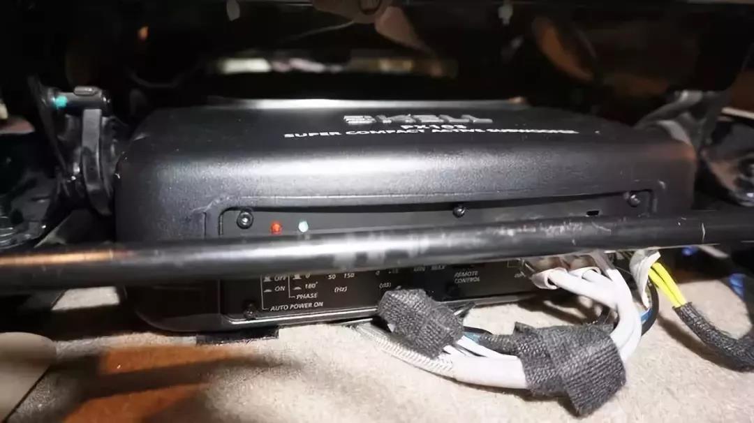 拯救低落情绪-必威BETWAY官网广州帝锐店丰田RAV4音响改装TEC SQ6/K3神曲三分频