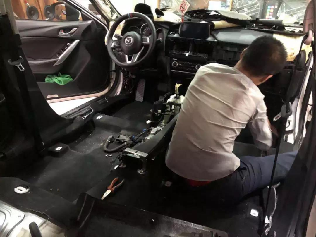 发烧级体验很赞！-西安蓝天汽车影音马自达必威BETWAY官网升级德国伊顿MAS三分频