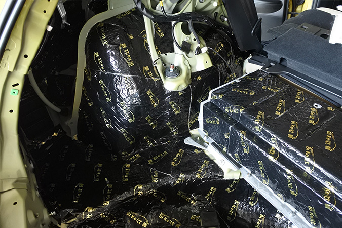 降低50%的噪音，雷克萨斯比柯全车隔音搭配大能隔热隔音膜效果超级好